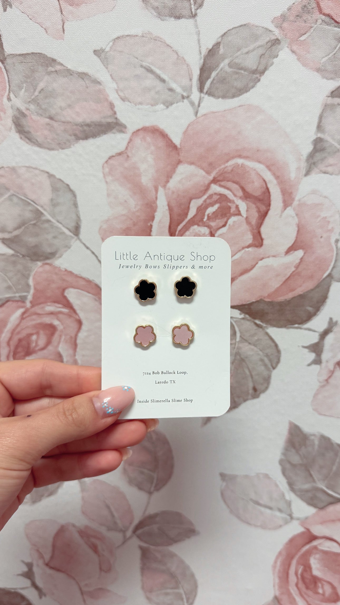 Mia studs