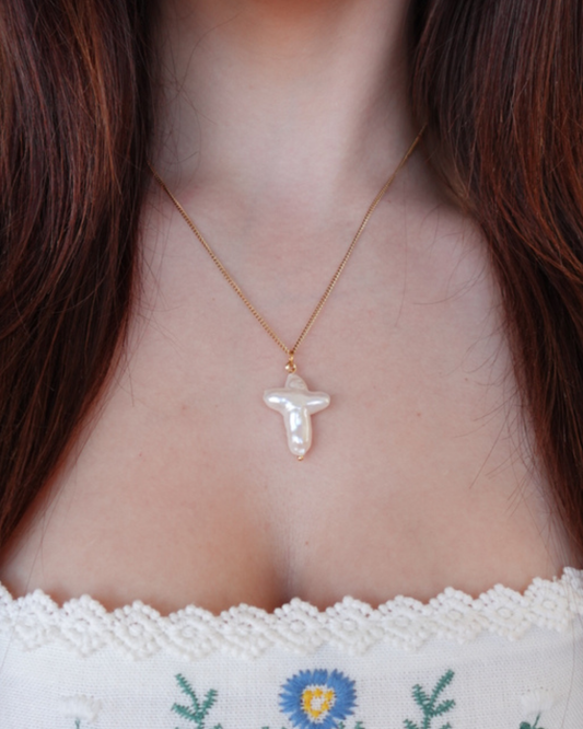 Grace pearl necklace